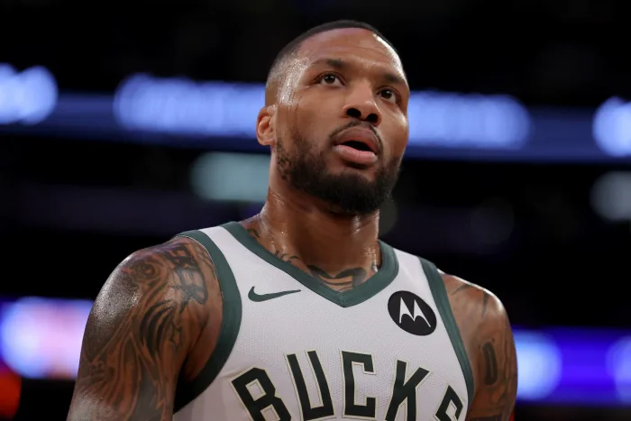 NBA直播巨星陨落：利拉德跟腱伤势或终结雄鹿争冠时代